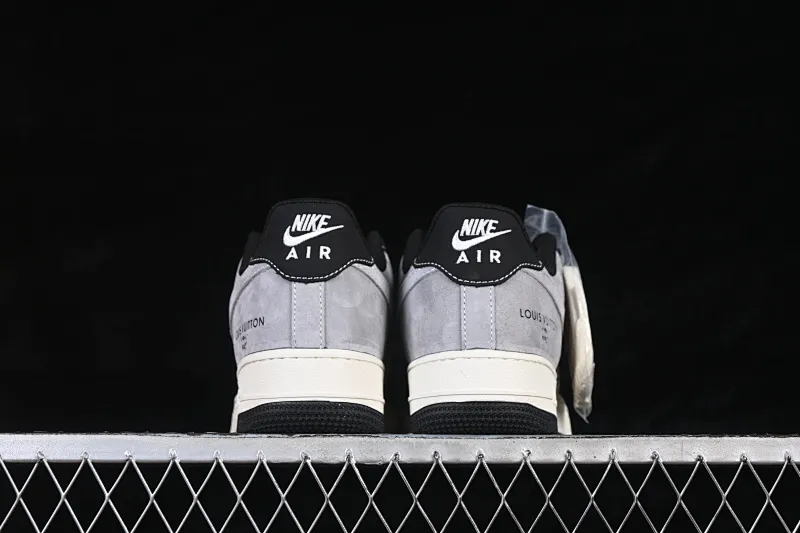 All categories Nk Air Force 1 Air Force series Nk Air Force 1 Low Air Force low-top Nike Air Force 1'07 Low black and white gray color Air Force 1 low-top casual sneakers KG6699-F28
